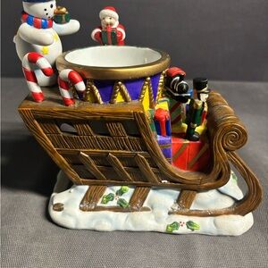 PartyLite Holiday Sleigh Aroma Melts Warmer
P8538